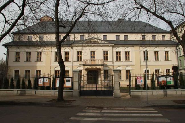 Powiększ zdjęcie: Dom Kultury Włókniarzy działa od 1957 roku, przez wiele lat jako samodzielny dom kultury, a od 1996 r. w strukturach Miejskiego Domu Kultury w Bielsku-Białej